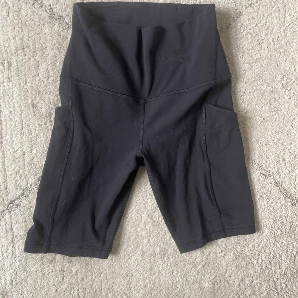 Lululemon back shorts w pocket
